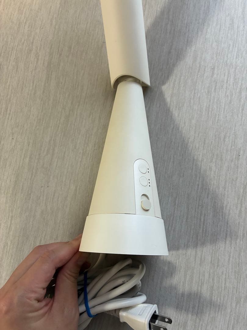 両手を離して使える PAUZパウズ スタンディングヘアドライヤー