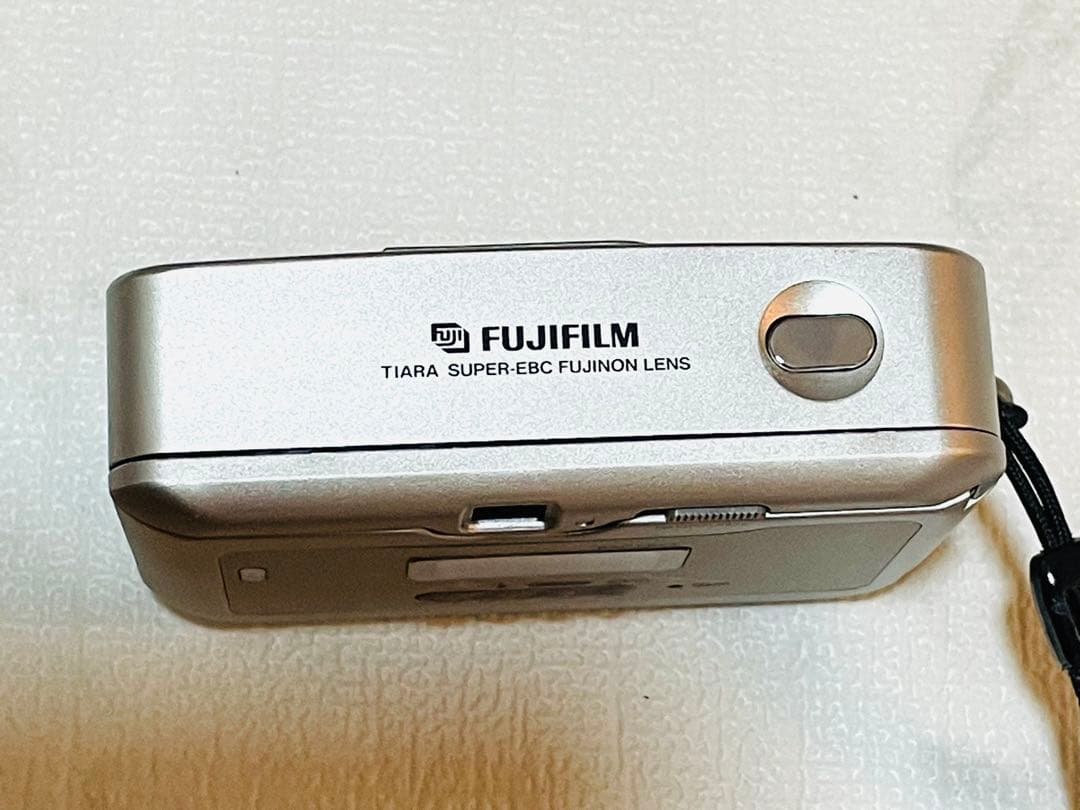 希少 美品 FUJIFILM TIARA II コンパクトフィルムカメラ