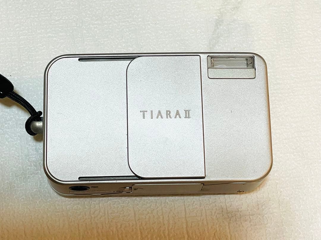 希少 美品 FUJIFILM TIARA II コンパクトフィルムカメラ