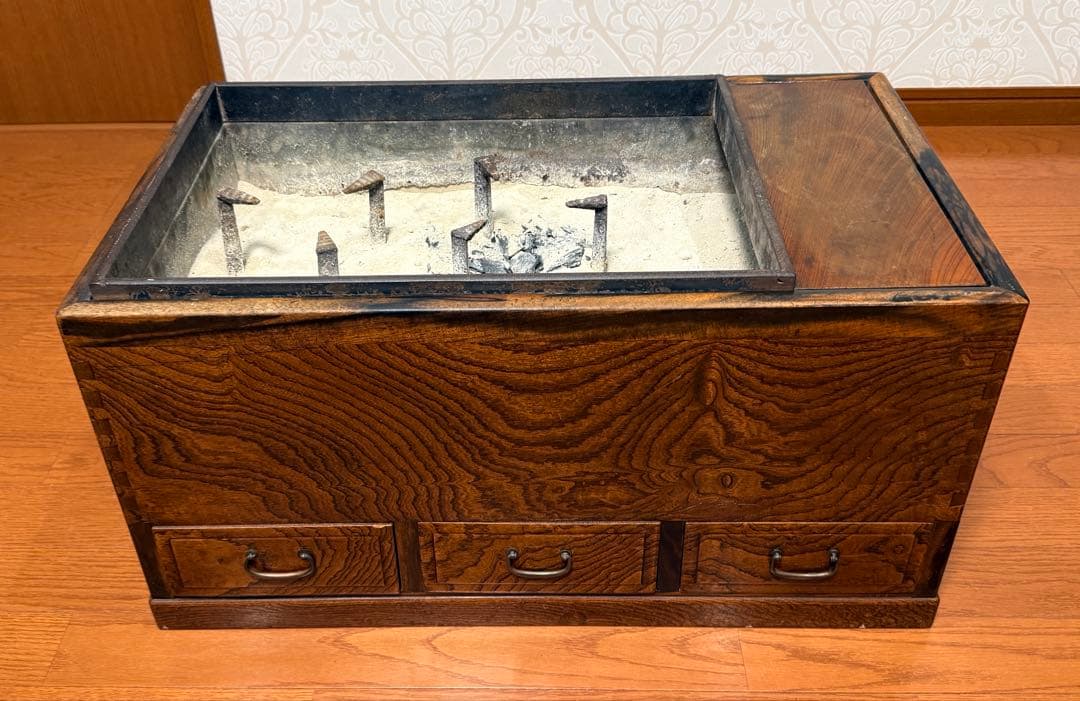 関東長火鉢(骨董品)