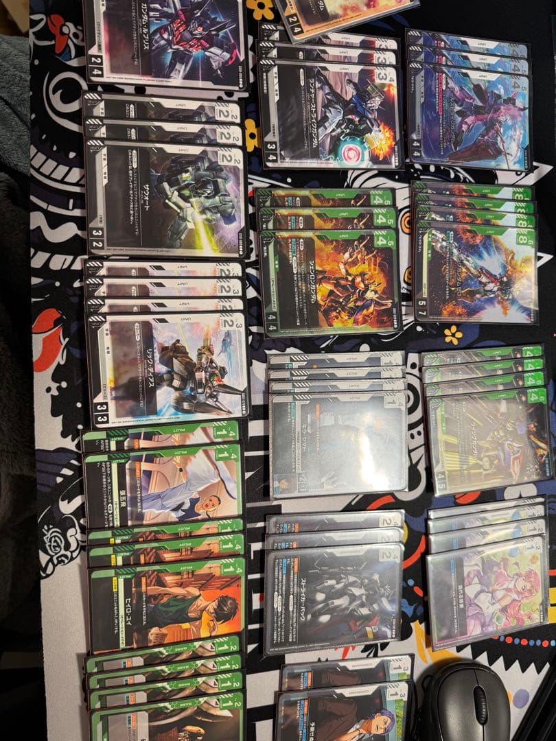 緑白ウィング　デッキ　ガンダムカード