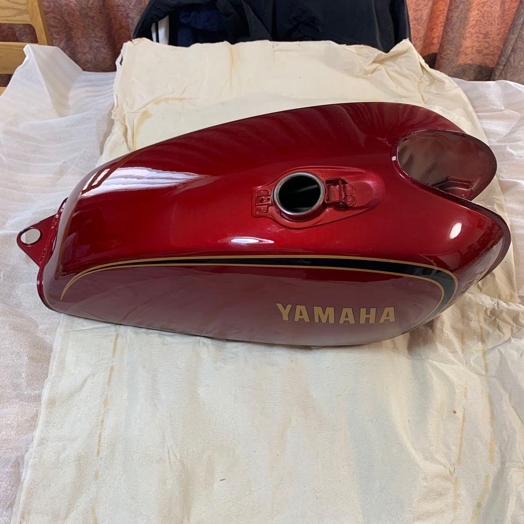 ヤマハSR400SP タンク、サイドカバー、ナンバープレートケース
