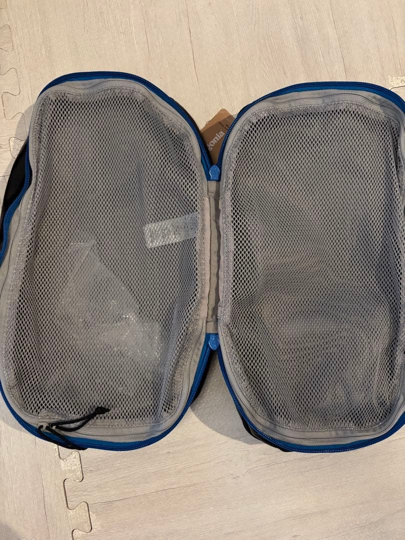 【新品未使用】Patagonia ブラックホールキューブ　10L