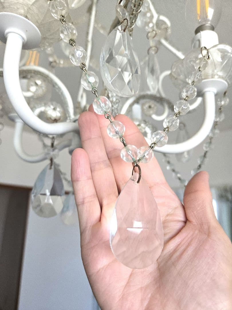 素敵　LEDシャンデリア クリスタルホワイト　4球電球付き