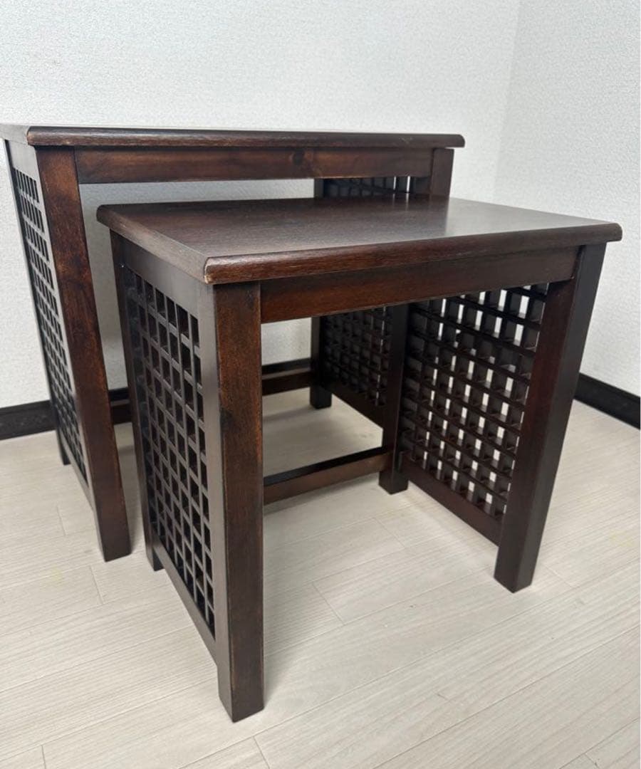 木製サイドテーブル 2段式 格子デザイン