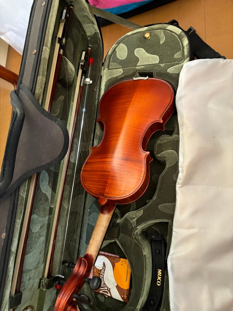 ヴァイオリンとケースセット