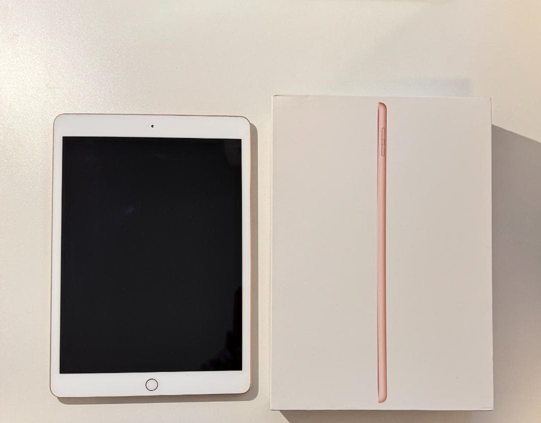 iPad 第7世代　無印　ローズゴールド 本体　32GB 箱付き　ステッカー付