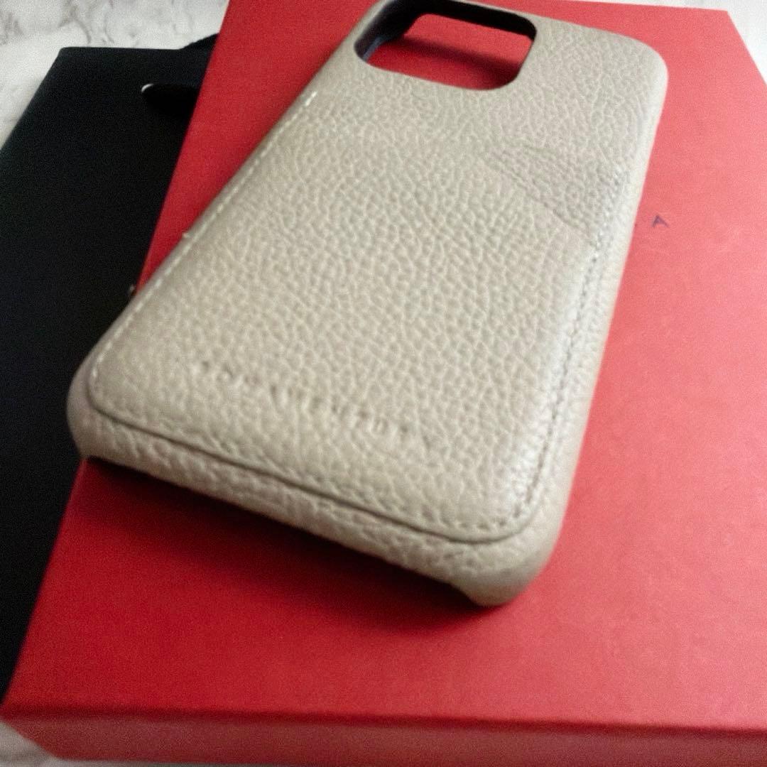 ⑤ ボナベンチュラ　iPhone13Pro グレージュ