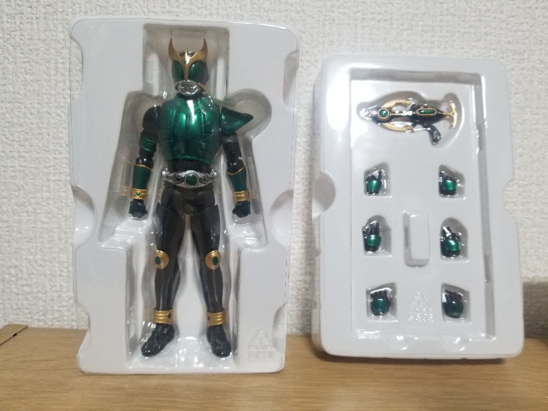 仮面ライダークウガ　真骨彫　ペガサスフォーム