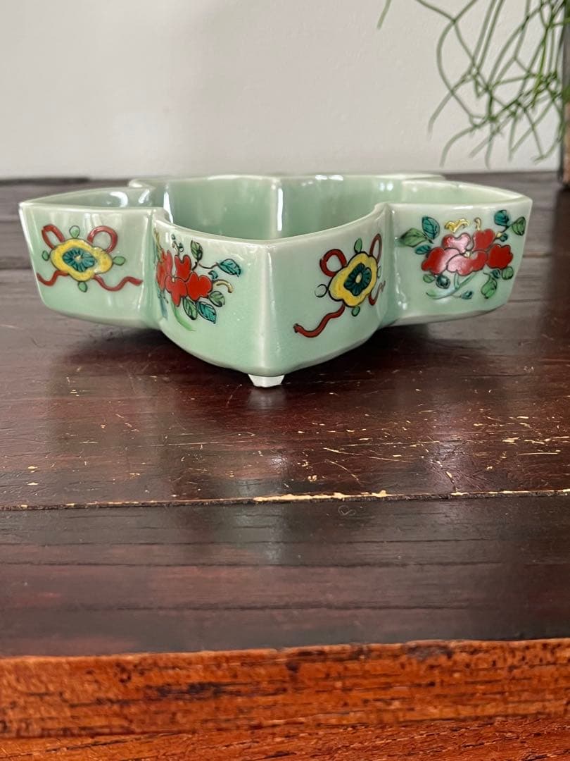 希少　注文品　清朝期　新渡　楓形鉢　五彩　蝶　虫　菊　中国古玩　変形向付菓子鉢