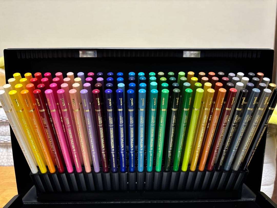 三菱uni 100色色鉛筆