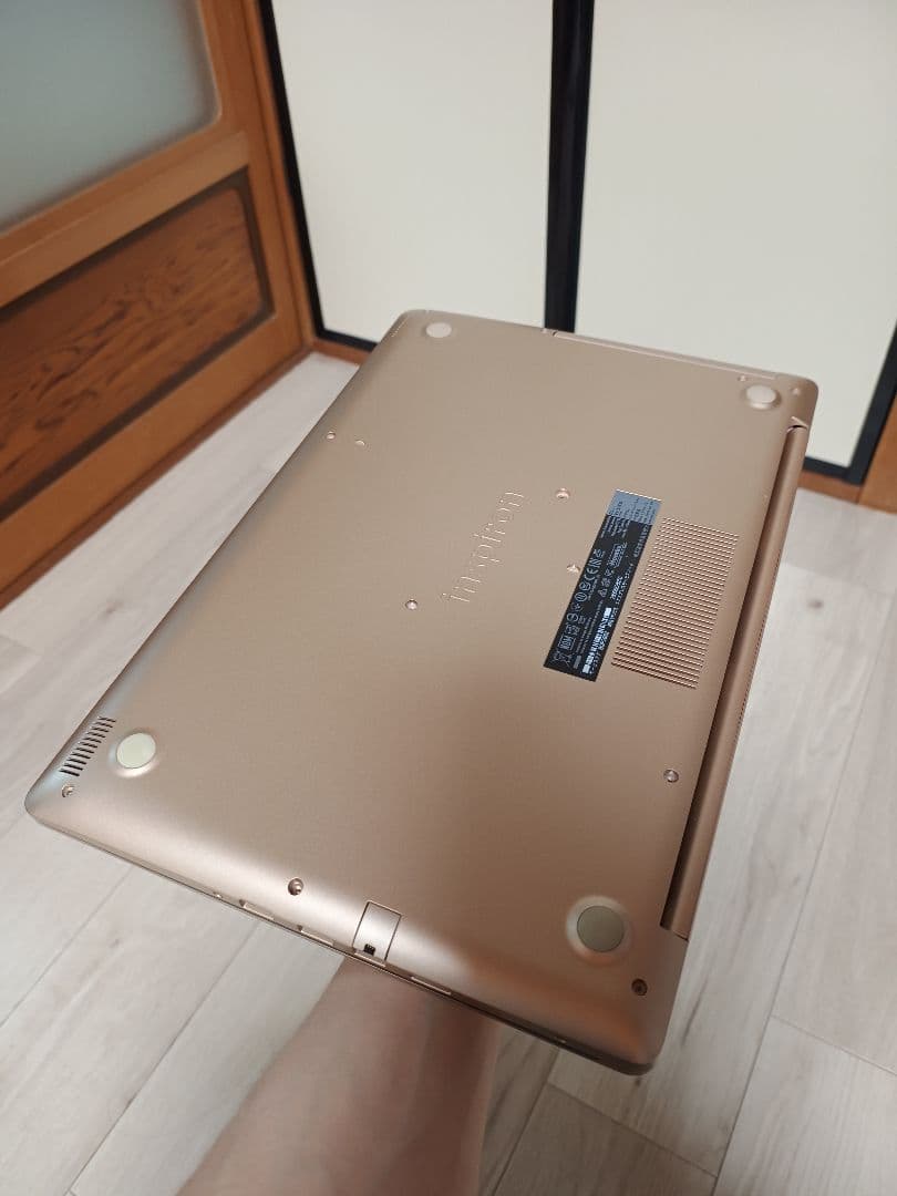 DELL Inspiron　5575　中古品