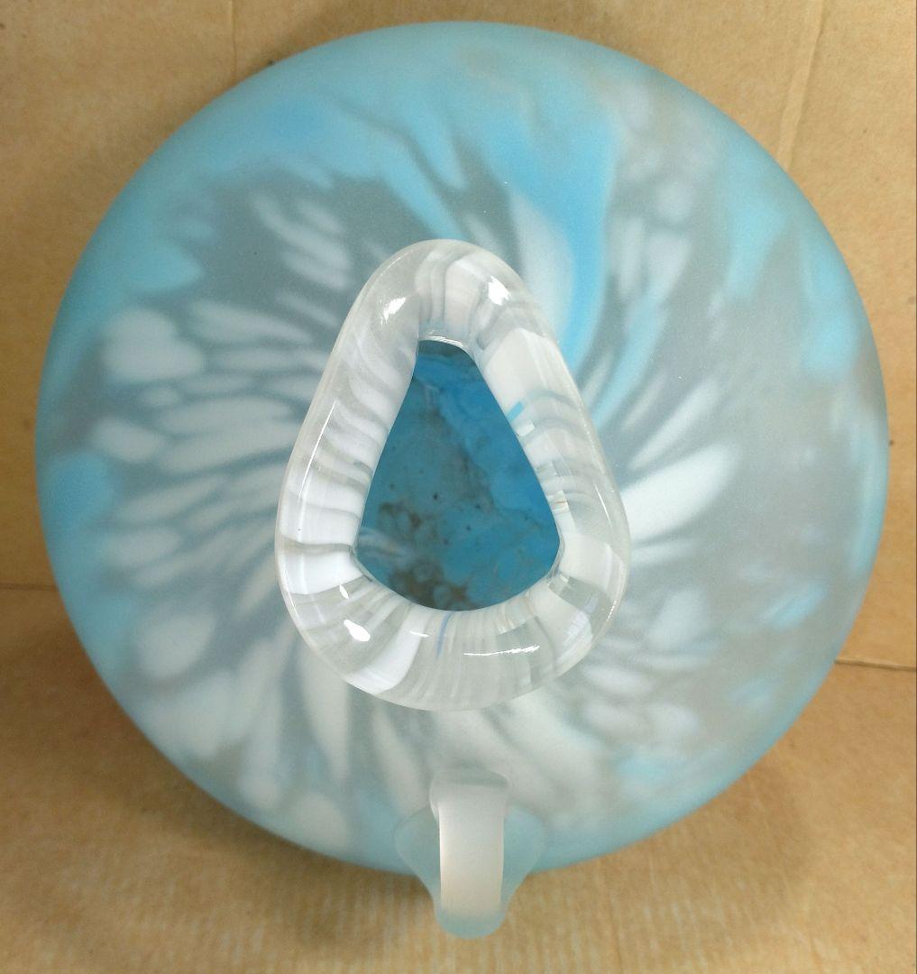 【本物保証】藤田喬平 手吹 花瓶(水色,白系) 共箱 栞 ｗ17㎝ 手吹ガラス