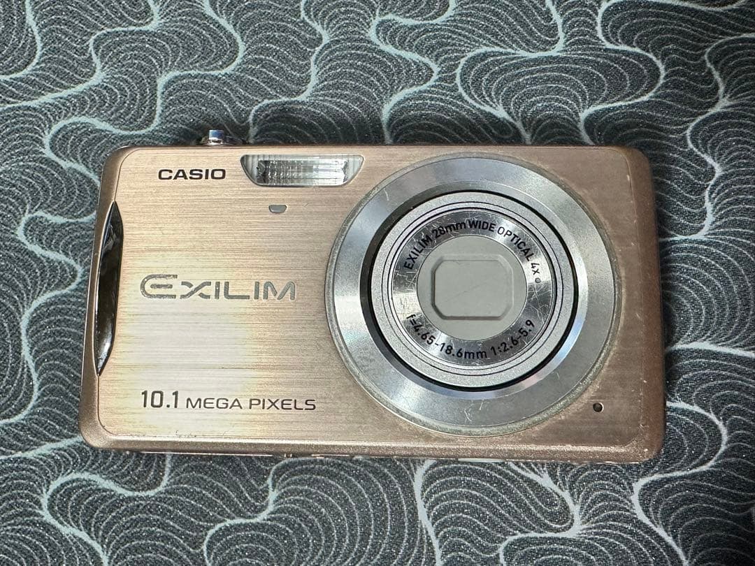 【動作品】 CASIO EX-Z270 10.1メガピクセル　デジカメ コンデジ