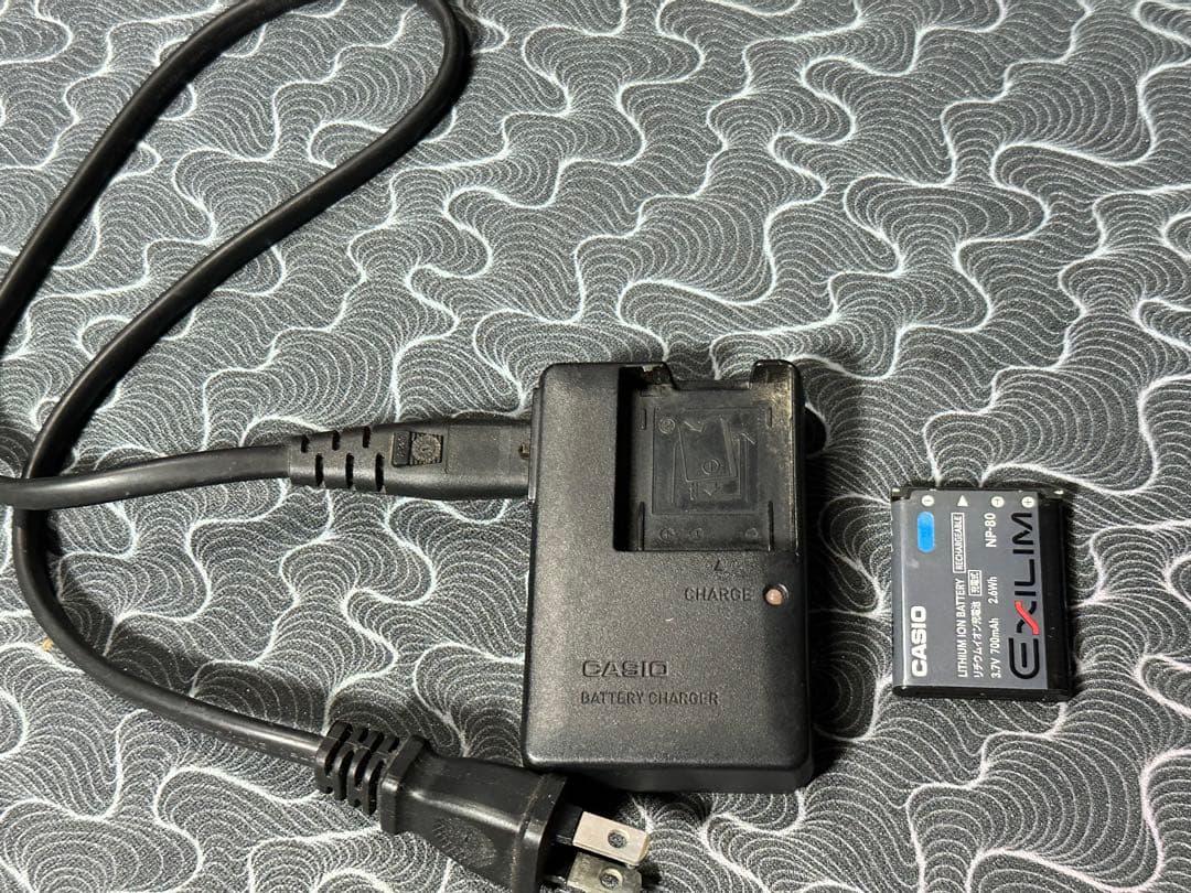 【動作品】 CASIO EX-Z270 10.1メガピクセル　デジカメ コンデジ