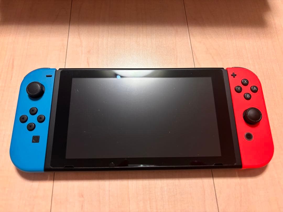 Nintendo Switch 本体 青赤 付属品付き　スヌーピーケース付き
