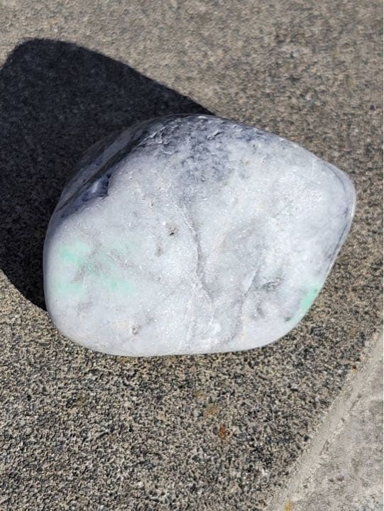 宮崎海岸　海中　海石　翡翠　原石　糸魚川　369g HISUI jade