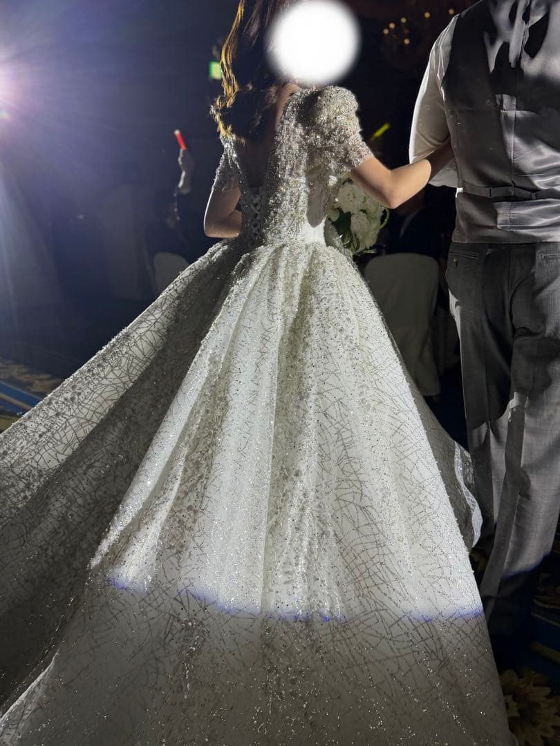 韓国　ウェディングドレス　グリッター