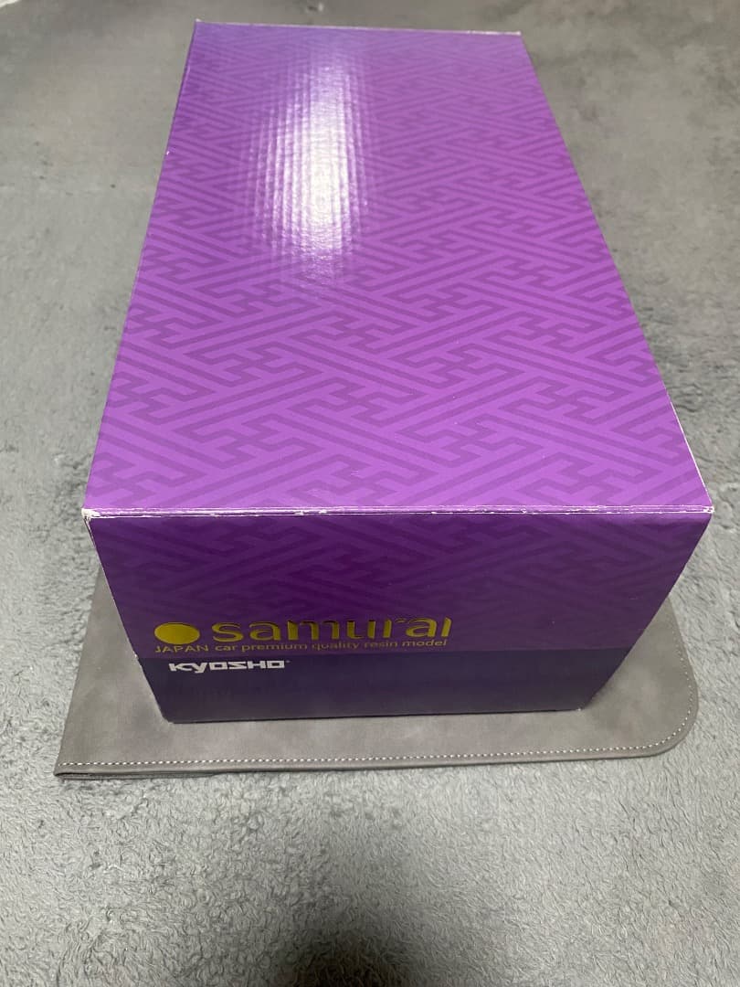 （希少品・限定品）KYOSHO samurai LEXUS LC500 1/18