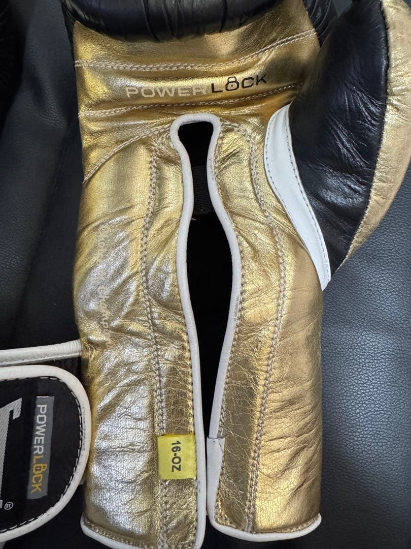 EVERLAST ボクシンググローブ パワーロック 16オンス スパーリング用❣️