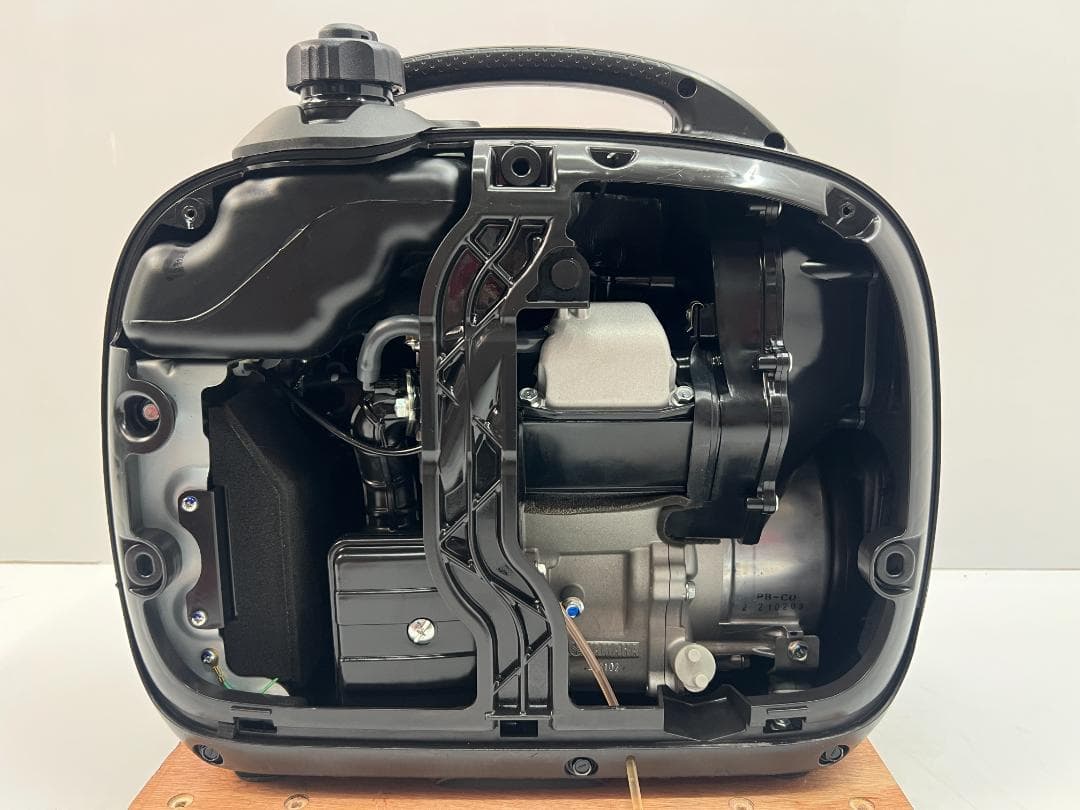 新ダイワ インバーター発電機 iEG1600M 【動作良好・保証付】★8126