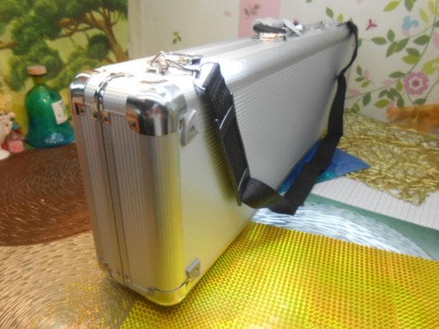新品未使用(送料無料)11.980円三線専用N肩紐付き一丁入アルミハードケース