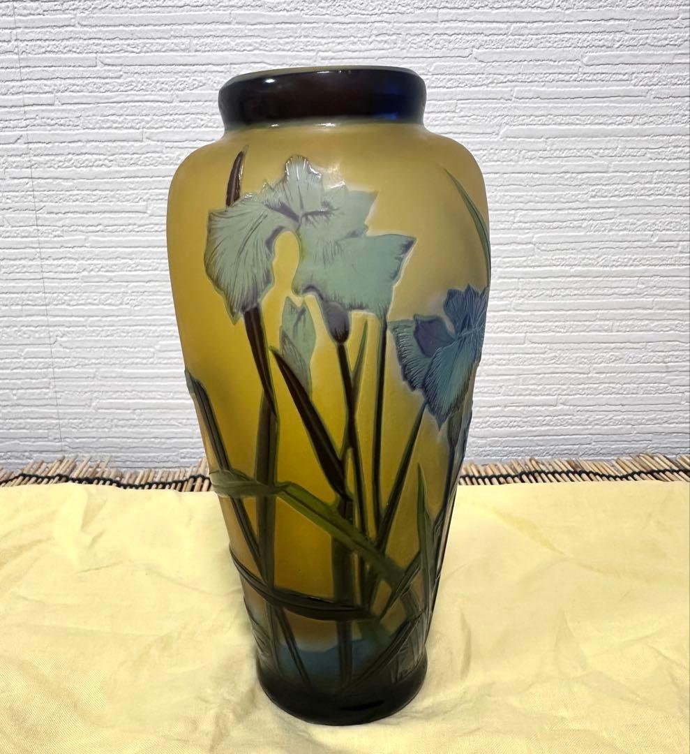 ガラス工芸作家　亀井治美　幻彩琳　水辺菖蒲文壺　真作保証