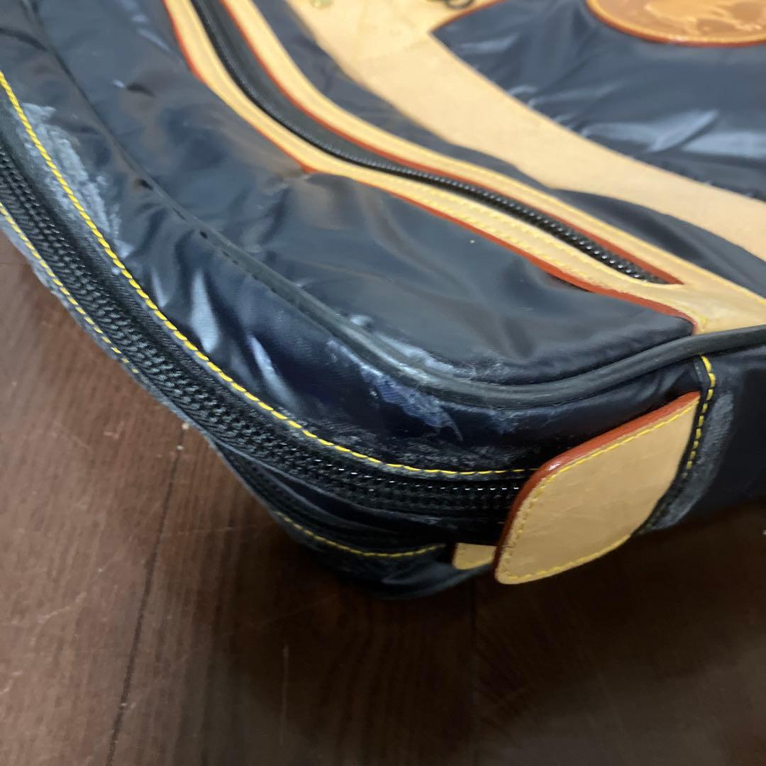 ボストンバッグ 黒とベージュ