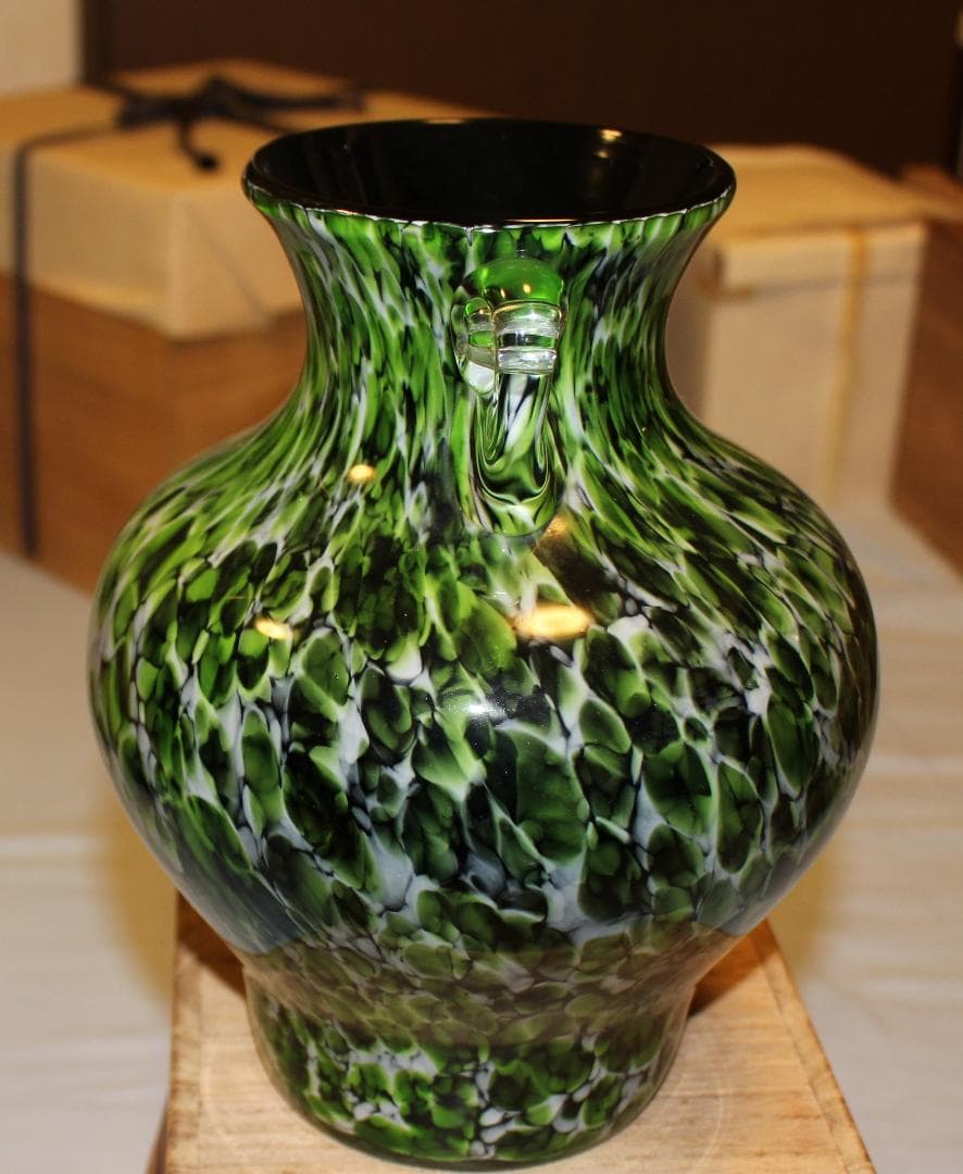 ヴェネチア　ベネチア　ガラス 花瓶　グリーン（とピンク）