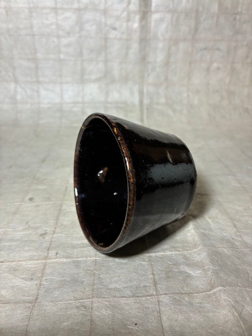 漆黒釉の古い蕎麦猪口