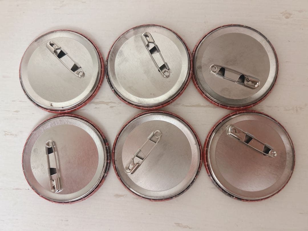 みくるページ アンプタック あっとくん あっと Red 缶バッジ