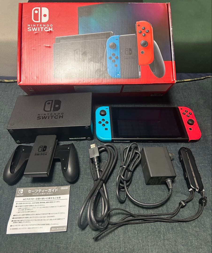 Nintendo Switch 本体 青/赤 Joy-Con ケース付き