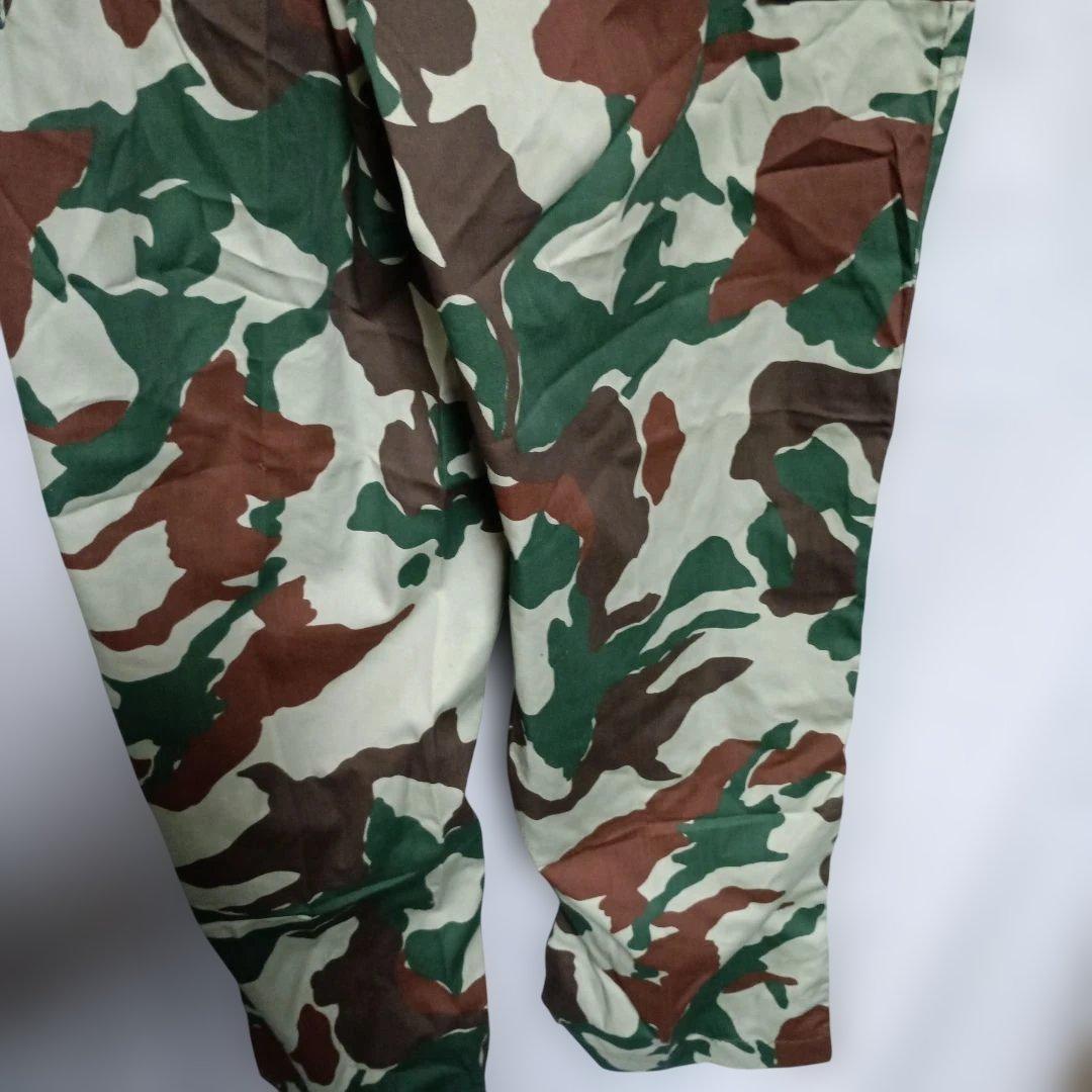 自衛隊熊笹迷彩服上下セット未使用品PX品？