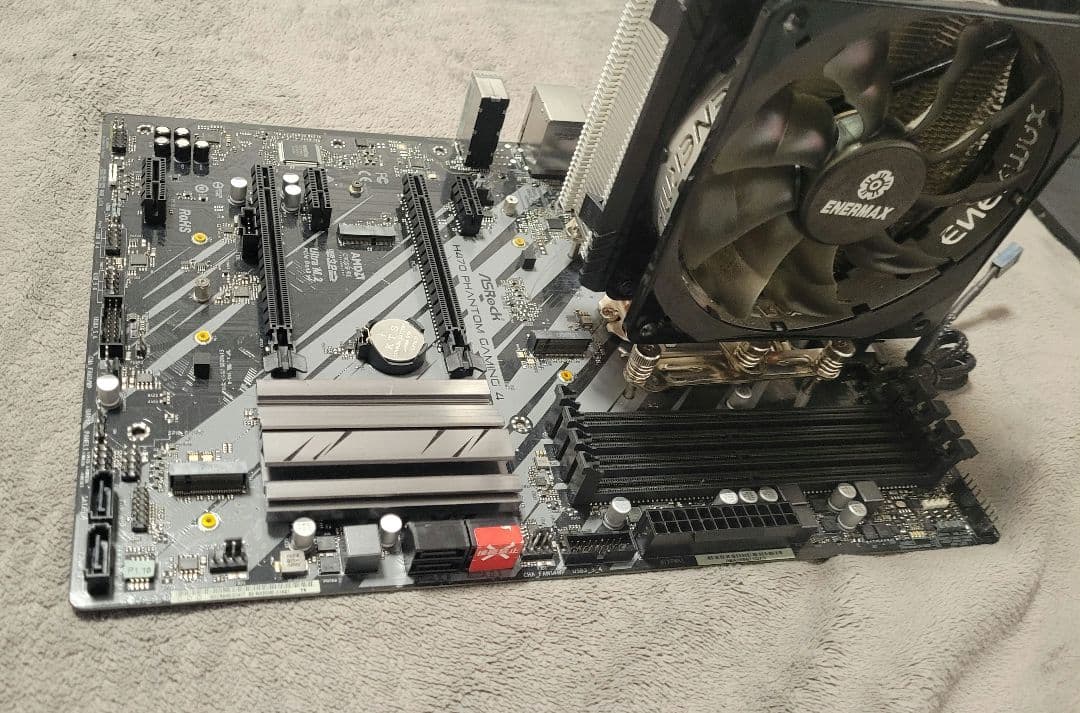 マザーボード　CPU