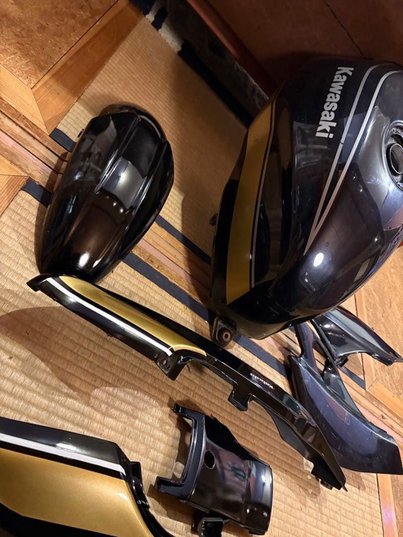 バリオス　 ZR250A 外装　サイドカバー　テール　タンク　サビ無し