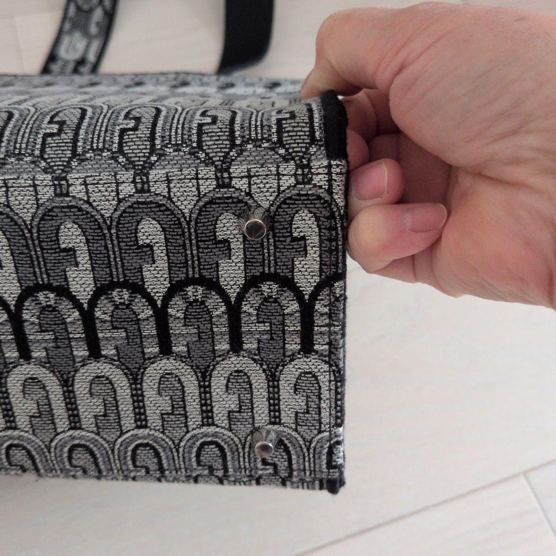 最終値下げFURLA アーチ模様 ショルダーバッグ