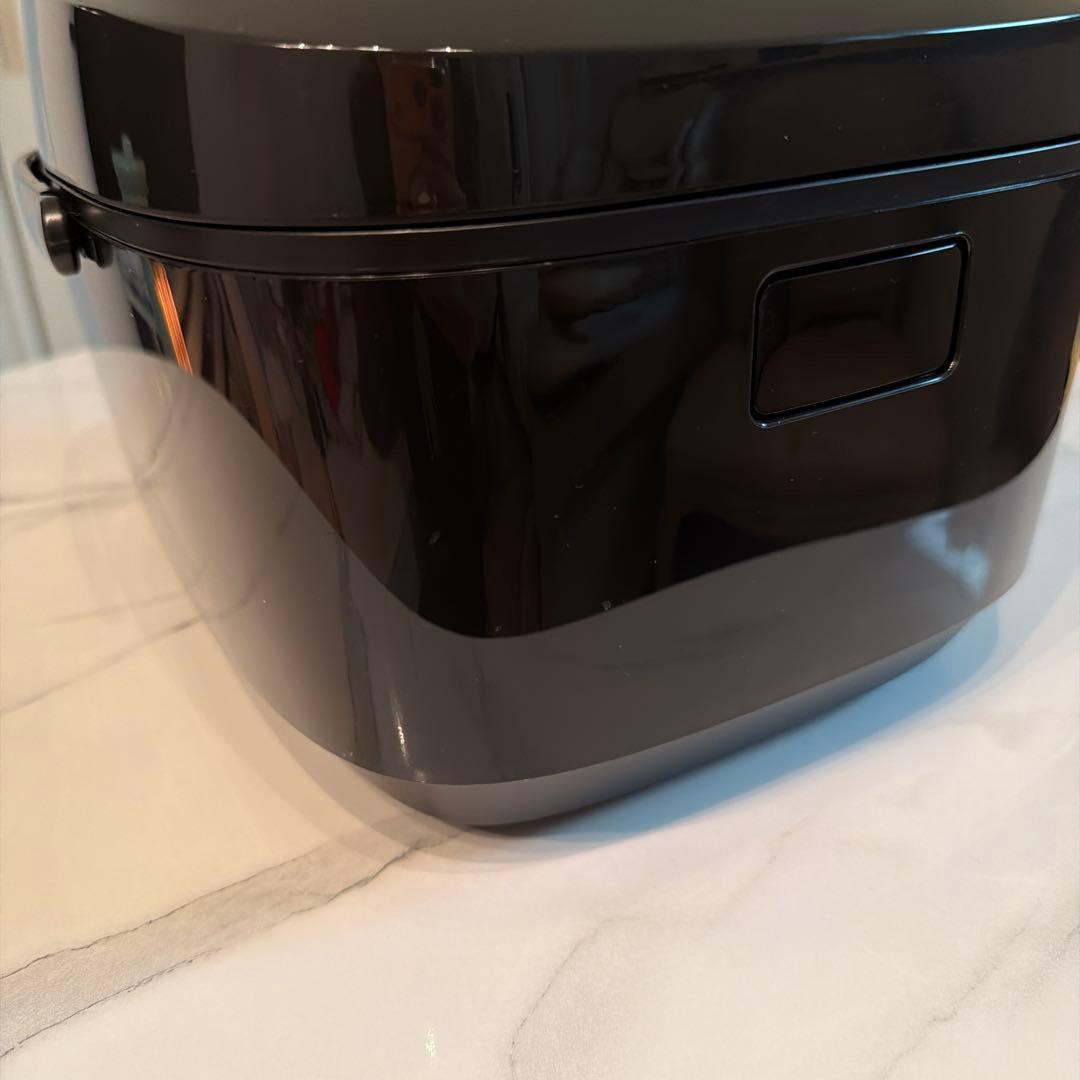 パナソニック炊飯器　Panasonic SR-FE101