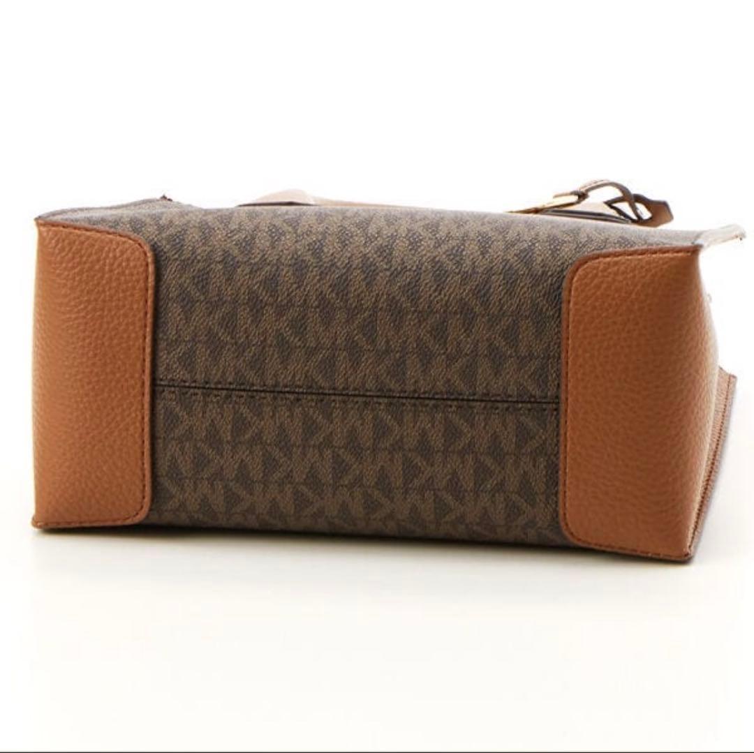 新品　巾着付き　マイケルコース ショッパートート クロスボディ ミディアム