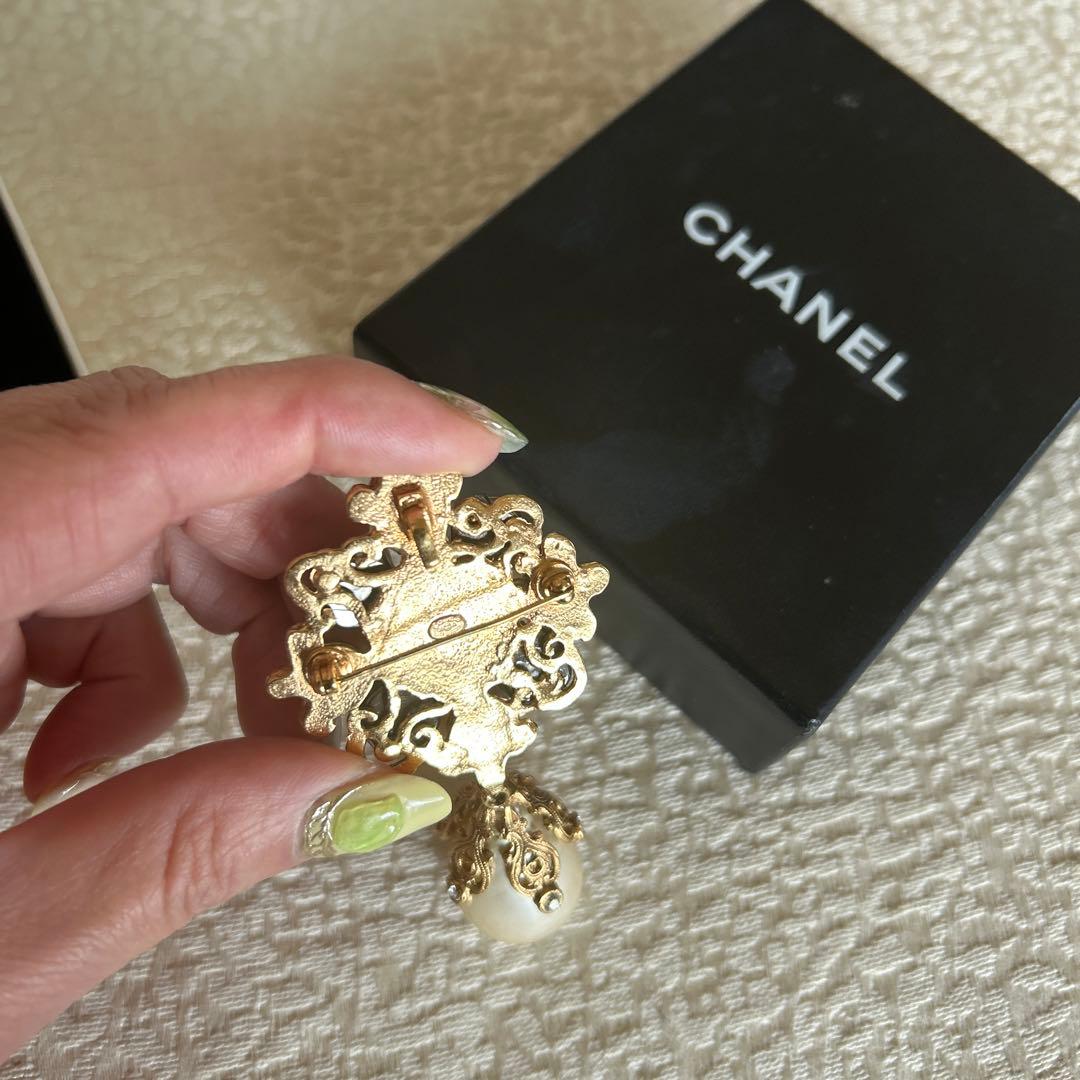 CHANEL フラワーブローチ 多色
