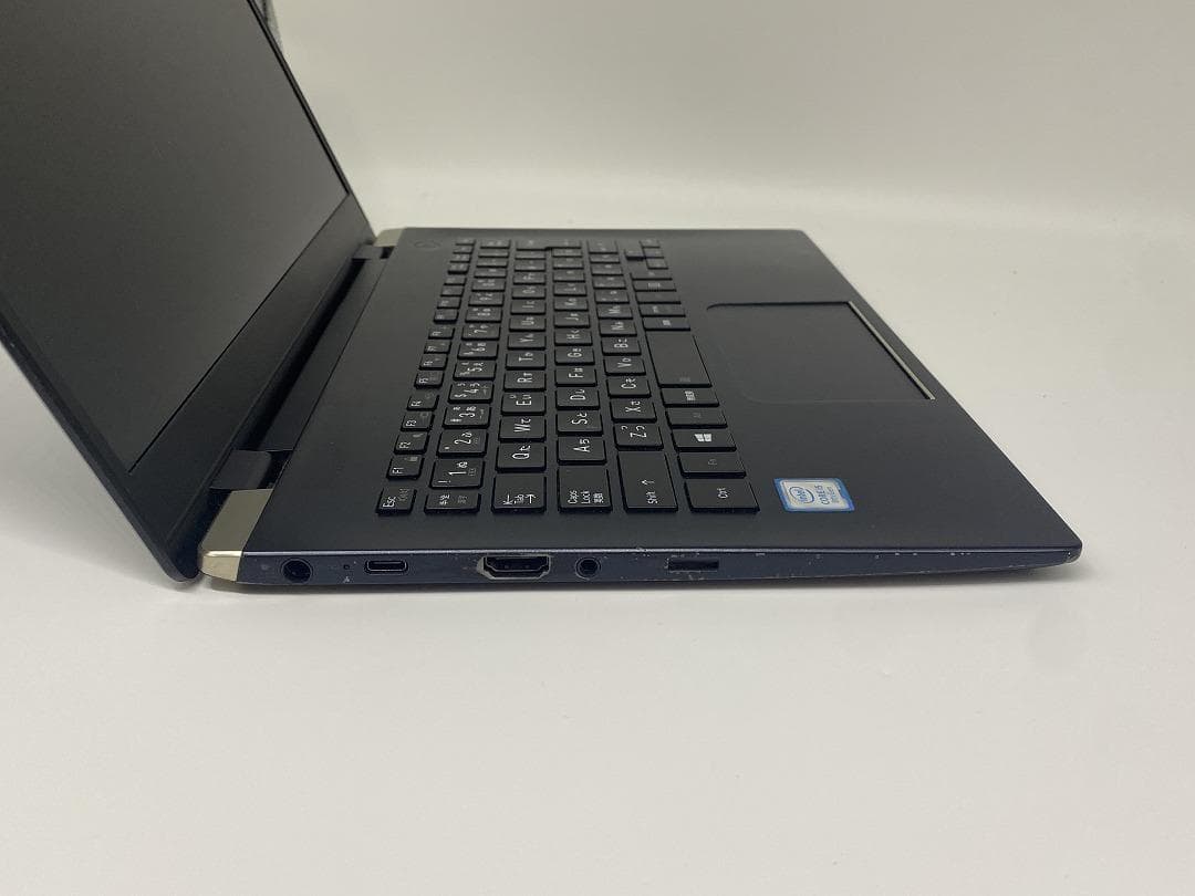 【東芝】高性能 Corei5/SSD256GB ８世代 ノートパソコン B11