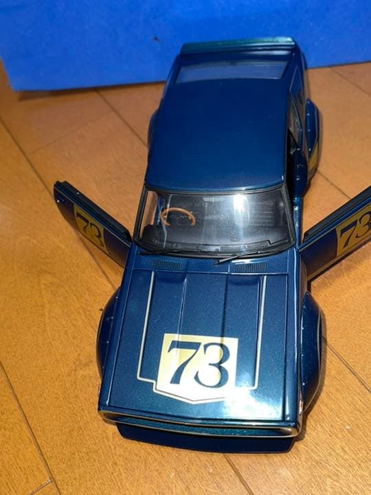 京商　1/18 日産スカイラインGTR