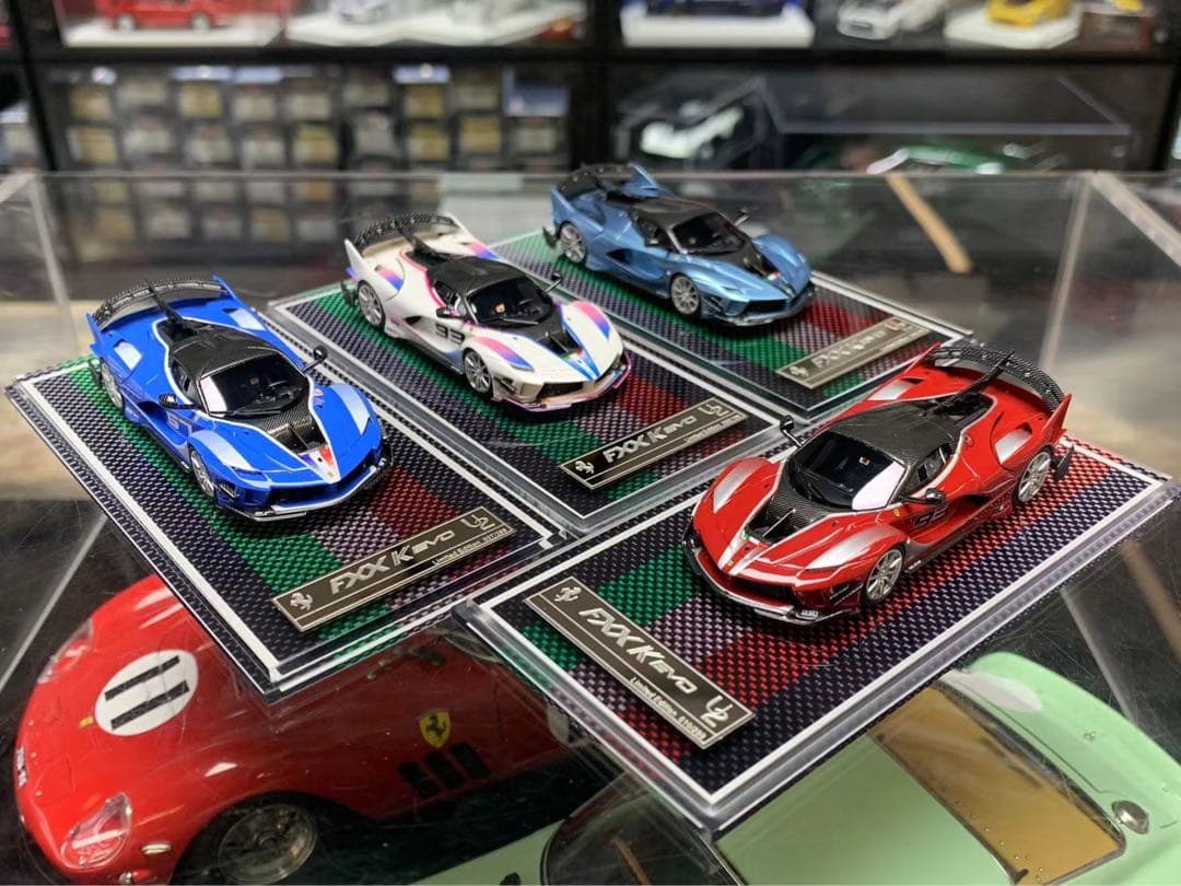 u2 1/64 フェラーリ FXXK evo アイスブルー