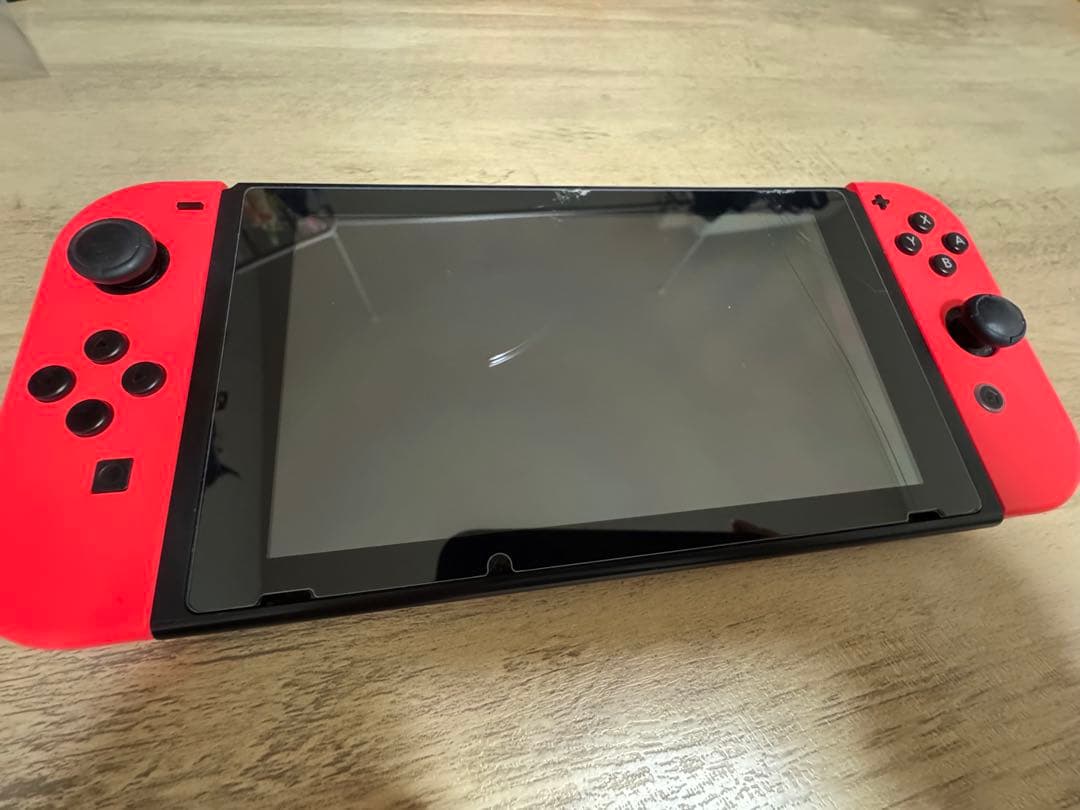 Nintendo Switch 赤　本体