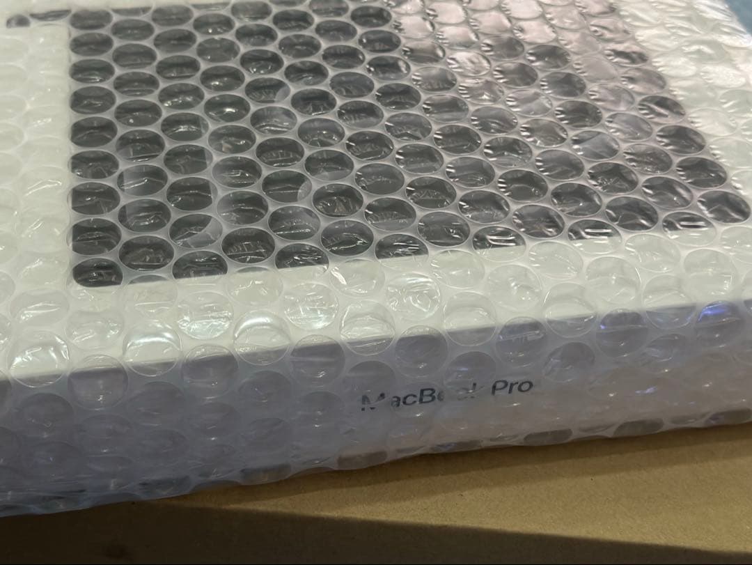 新品 Apple MacBook Pro 14.2inch MDE04J/A