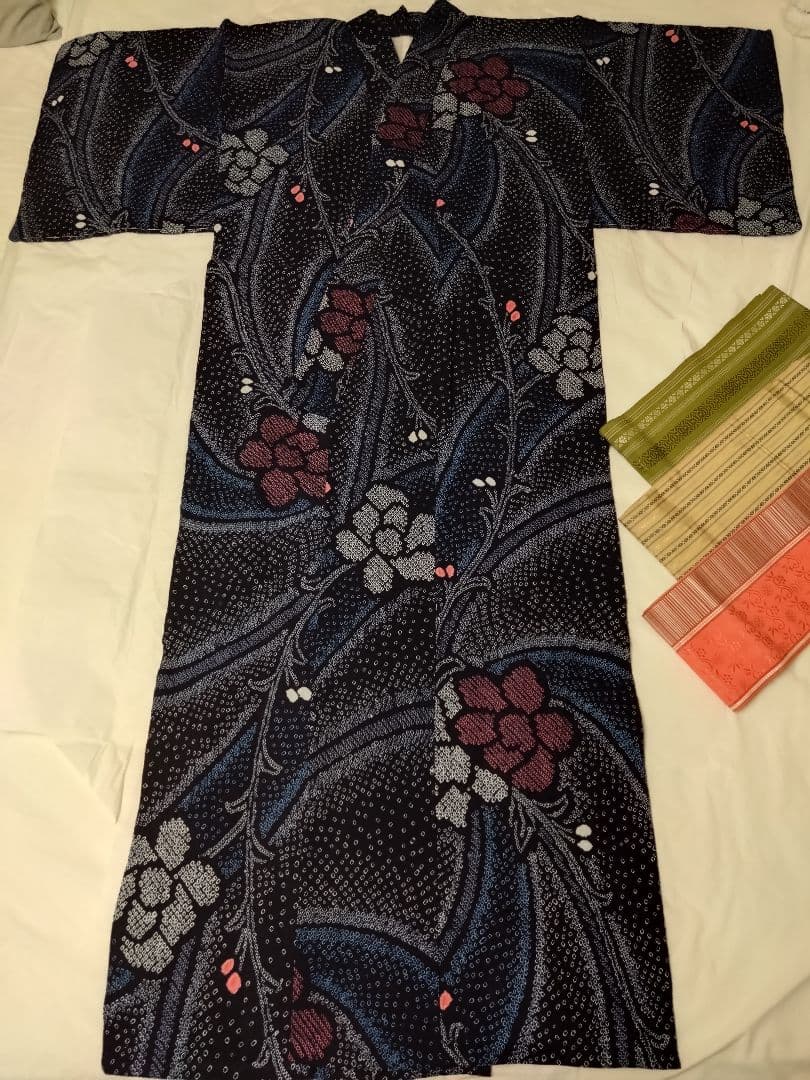 細かい絞りの浴衣・身丈160，裄丈65.5