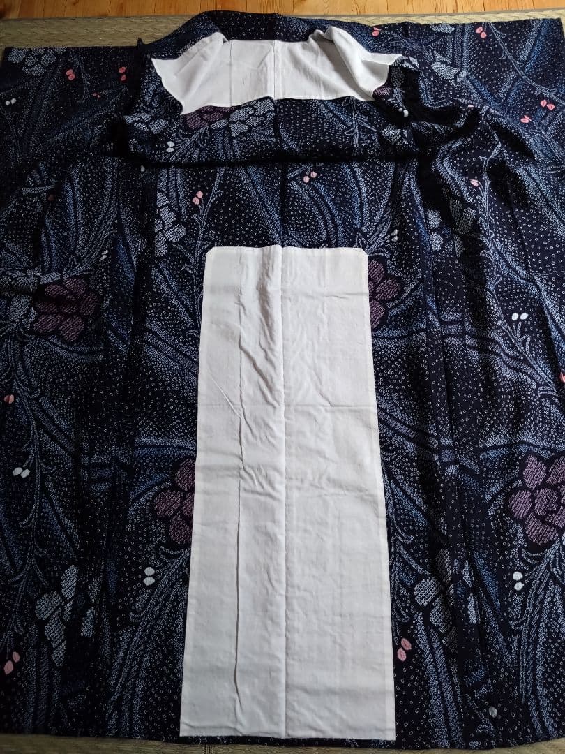 細かい絞りの浴衣・身丈160，裄丈65.5