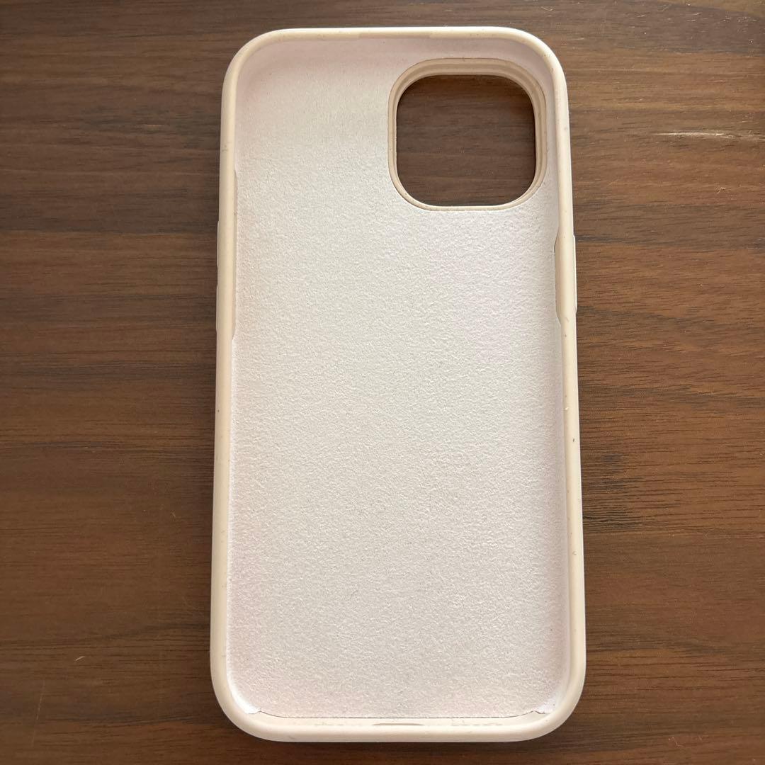 ファミリアiPhone15ケース