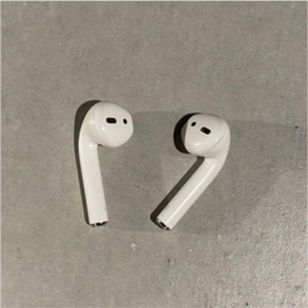 AirPods 第二世代　両耳　充電ケース付き