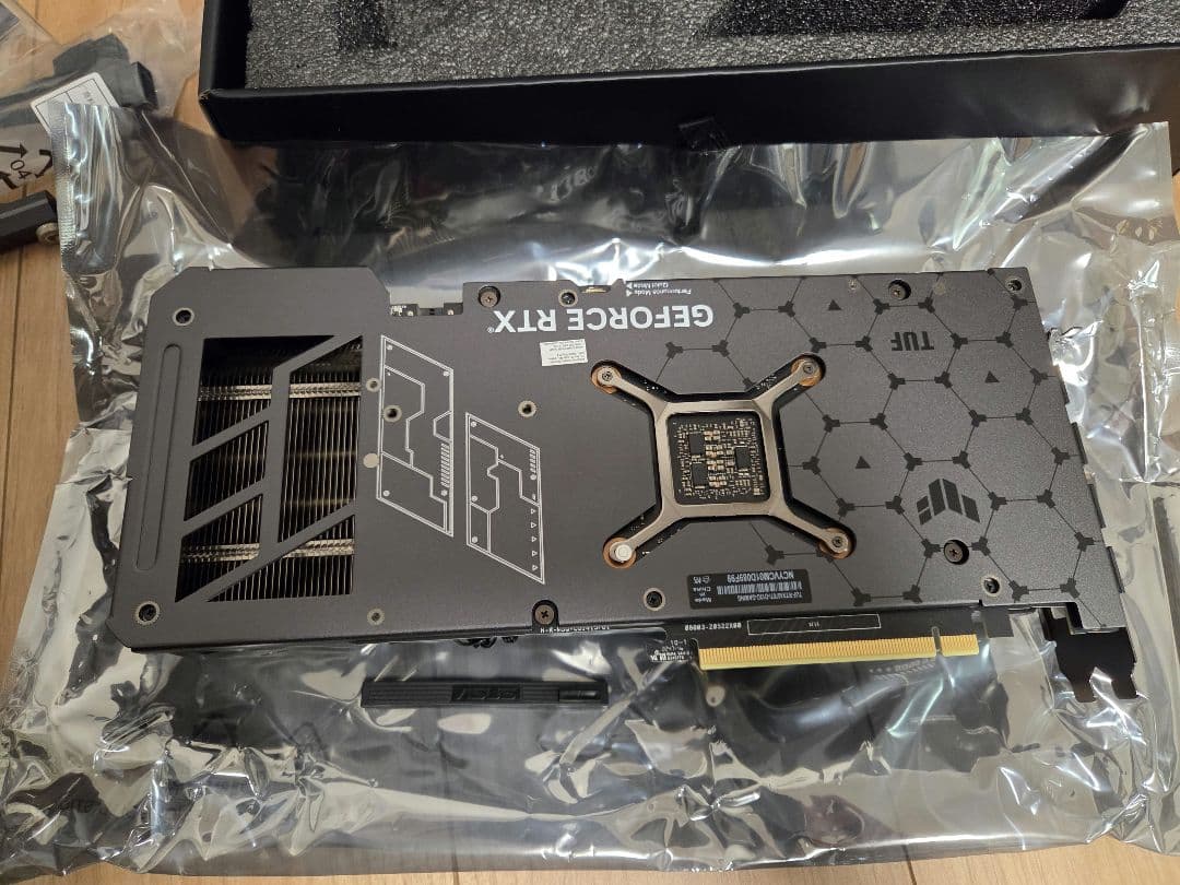 グラフィックボード・グラボ・ビデオカード ASUS TUF Gaming GeForceRTX4070Ti OC 12GB