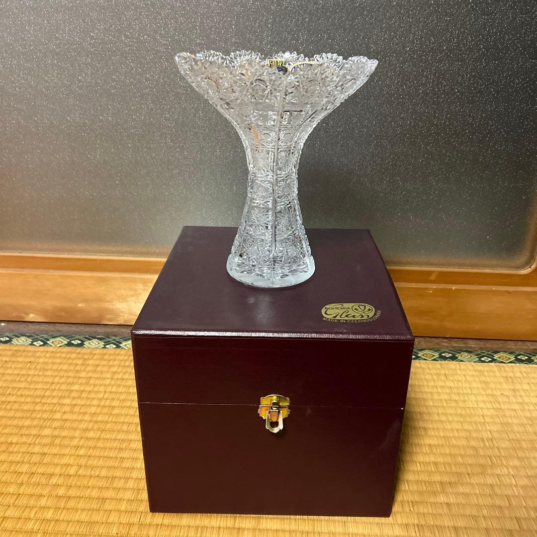 ボヘミアガラス スキェニア・マラス クリスタルガラス花瓶